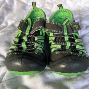 Toddler waterproof shoes